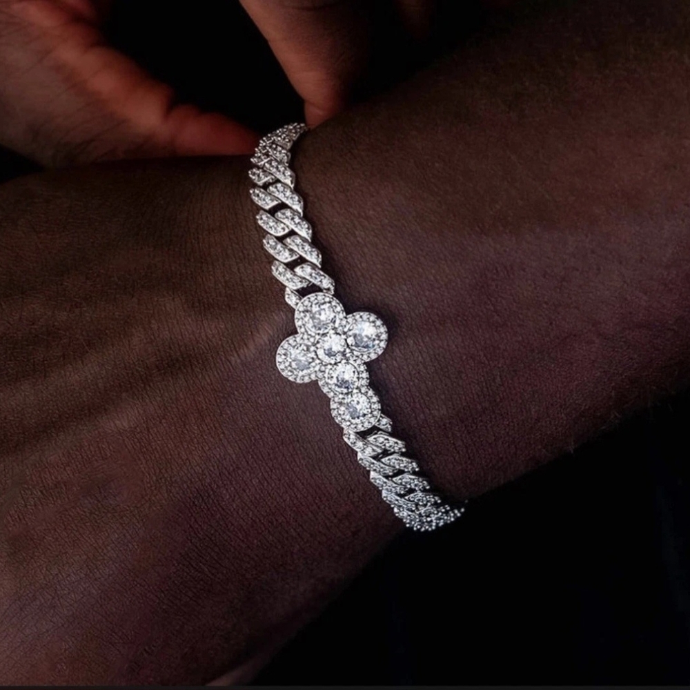 GLD White Gold Diamond Prong Rounded Cross Bracelet 8.5mm, 9 Inch